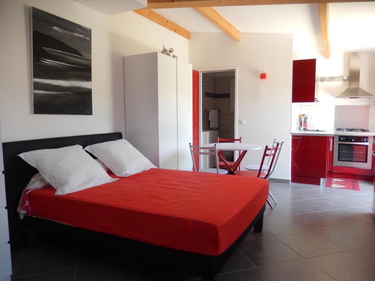 Nuit Calme Sur Domaine Appartement Calcatoggio  Buitenkant foto